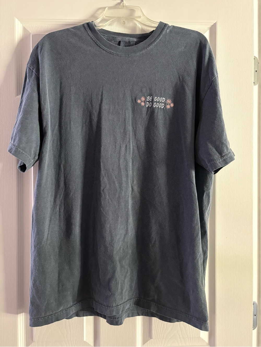 NWOT Embroidered shirt
